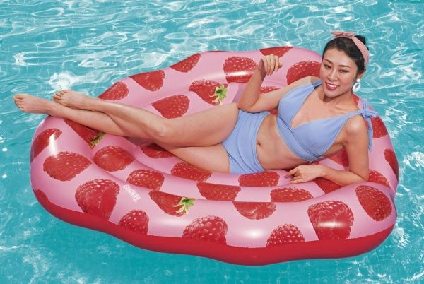 Матрас надувной Bestway с запахом малины 165х151 см разноцветный