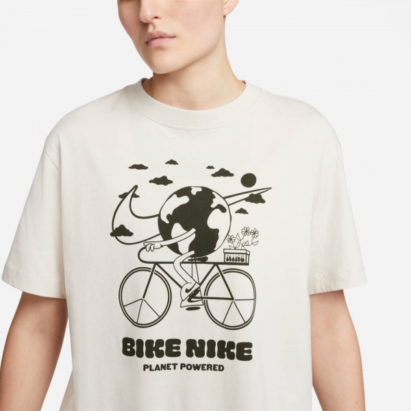 Футболка Nike W NSW TEE BF EARTH DAY DQ3047-104 р.S бежевий