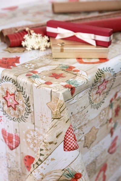 Скатерть Премиум с подкладкой 5737810а20 Новогодняя 140x200 см бежевый с красным УкрСкат 