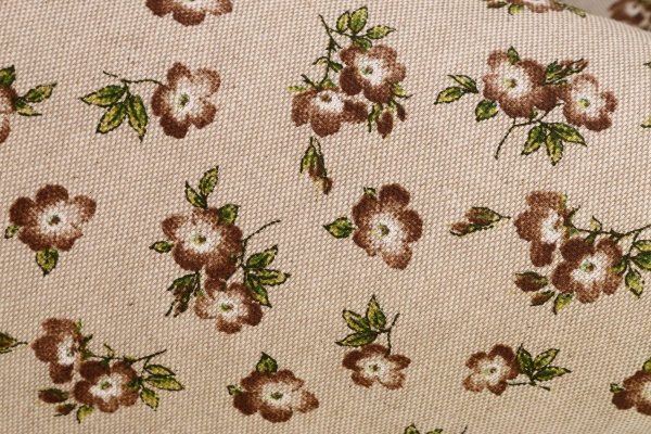 Скатерть Lucy цветок 133x110 см коричневый La Nuit 