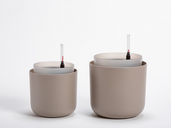 Вазон пластиковий Plastia з системою автополиву Tolita 16 см круглий 1,3 л коричневий (1707081607) 