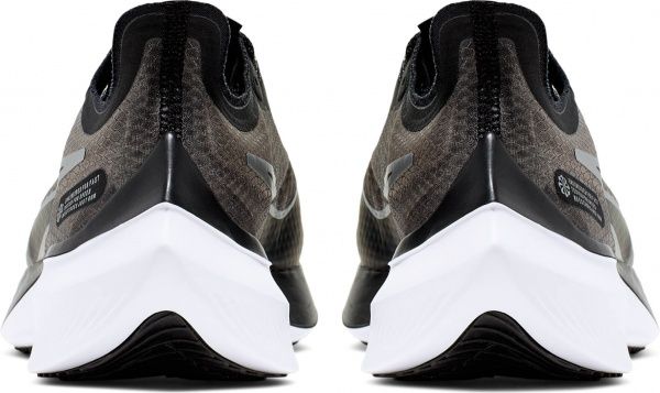 Кросівки Nike WMNS NIKE ZOOM GRAVITY BQ3203-002 р.US 8,5 чорний