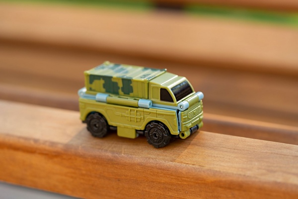 Машинка-трансформер Flip Cars 2 в 1 Військовий транспорт, Військова вантажівка і Самоскид EU463875-27