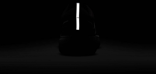 Кросівки Nike NIKE REACT MILER 2 CW7121-001 р.45 чорно-білий