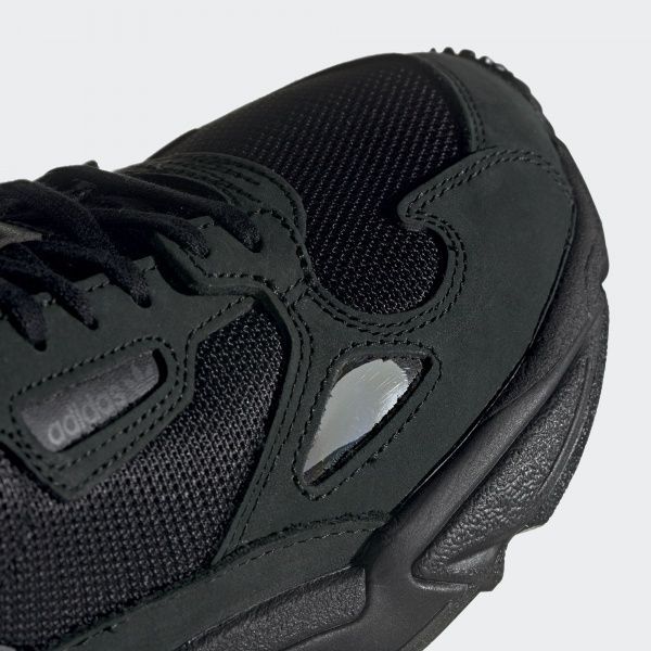 Кроссовки Adidas FALCON W G26880 р.UK 5,5 черный