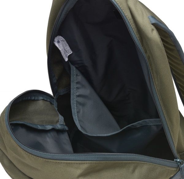 Рюкзак Converse Speed 3 Backpack 10018471-322 16,3 л зелений