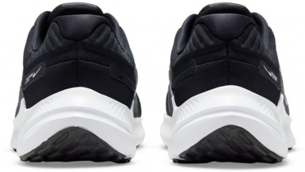 Кросівки Nike QUEST 5 DD9291-001 р.40,5 чорний