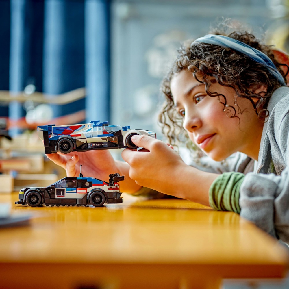 Конструктор LEGO Speed Champions Автомобили для гонки BMW M4 GT3 и BMW M Hybrid V8 76922