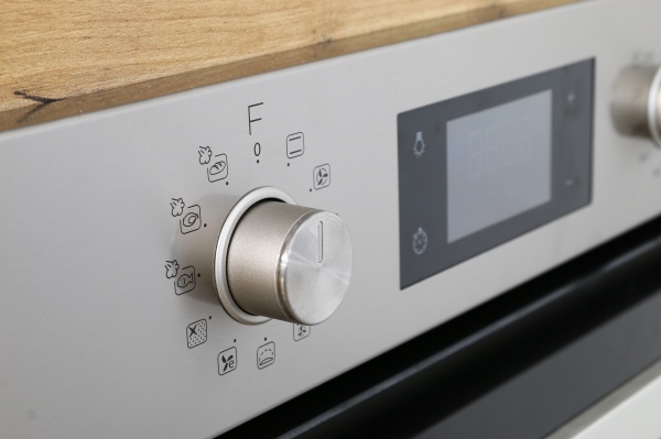 Духовой шкаф Whirlpool OAS KP8V1SW IX