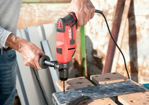 Дрель ударная SKIL HD1E6725AA