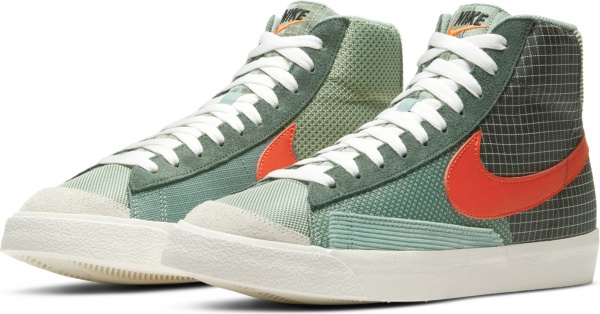 Кроссовки Nike Blazer Mid '77 Patch DD1162-300 р.US 9 зеленый