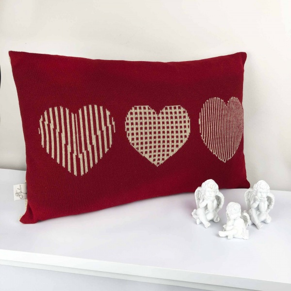 Подушка декоративная Сердца 30x45 см 1001 Бежевая 