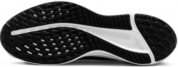 Кроссовки Nike NIKE QUEST 5 DD0204-008 р.41 черный