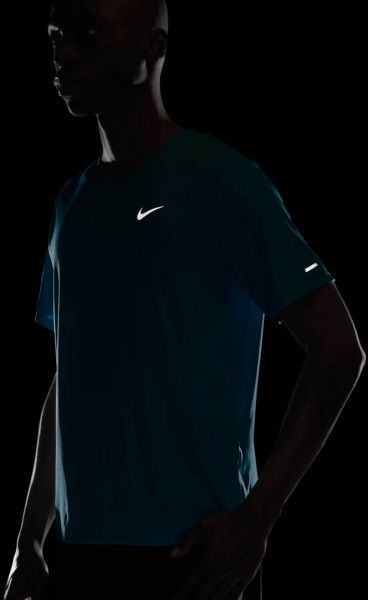 Футболка Nike M NK RN DVN MILER SS EMBOSS DA1317-447 р. XL бирюзовый