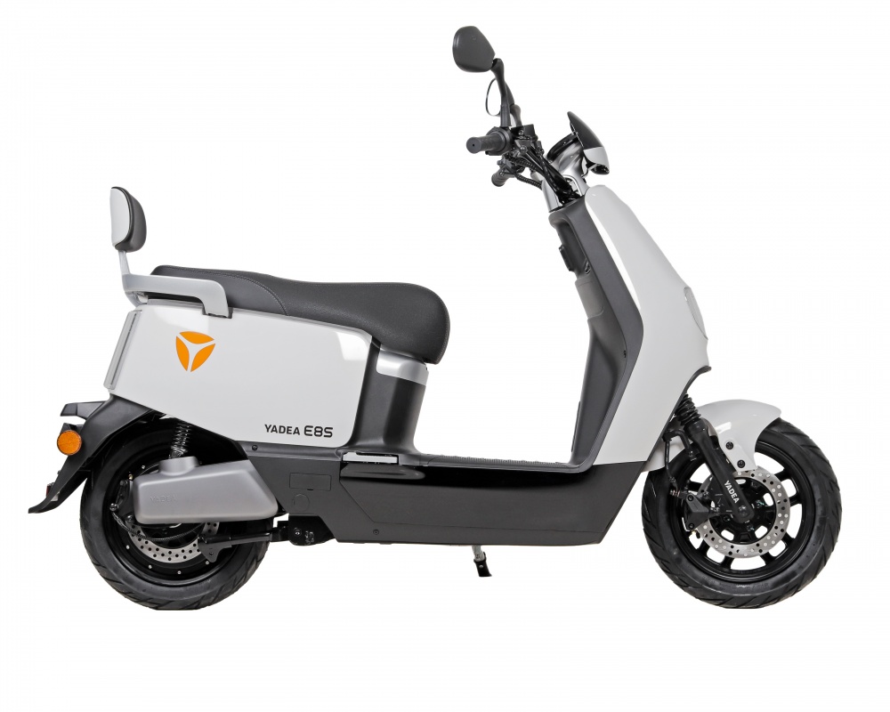 Электроскутер YADEA E8S (white)