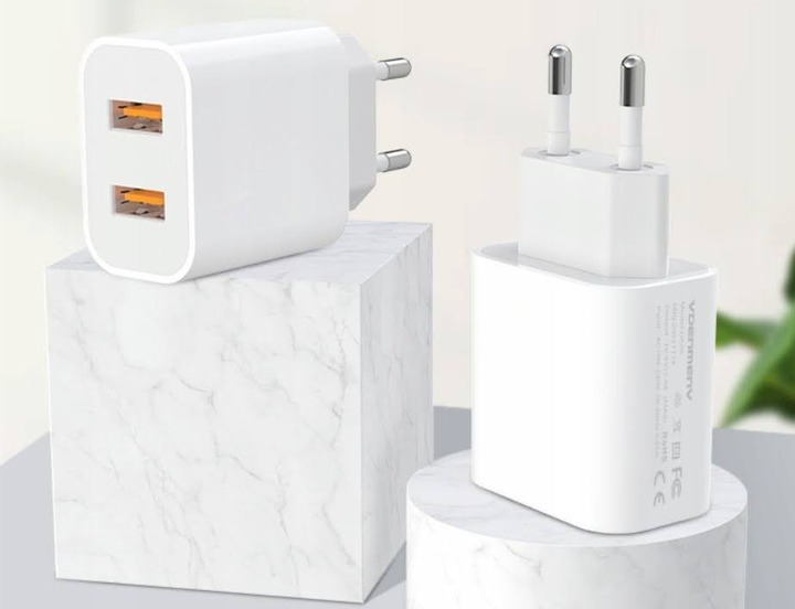 Сетевое зарядное устройство Denmen DC05 2xUSB Type-A 2.4A White (6973224871944)