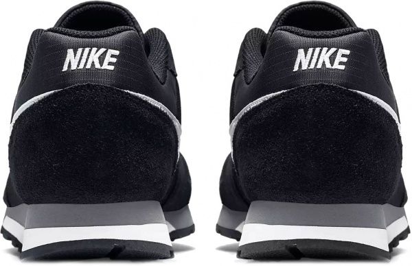 Кроссовки Nike MD RUNNER 2 749794-010 р.7,5 черный