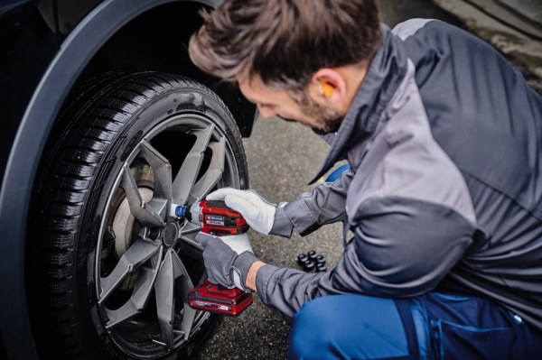 Гайковерт ударный аккумуляторный Einhell IMPAXXO 18/230 X-Change 4510080