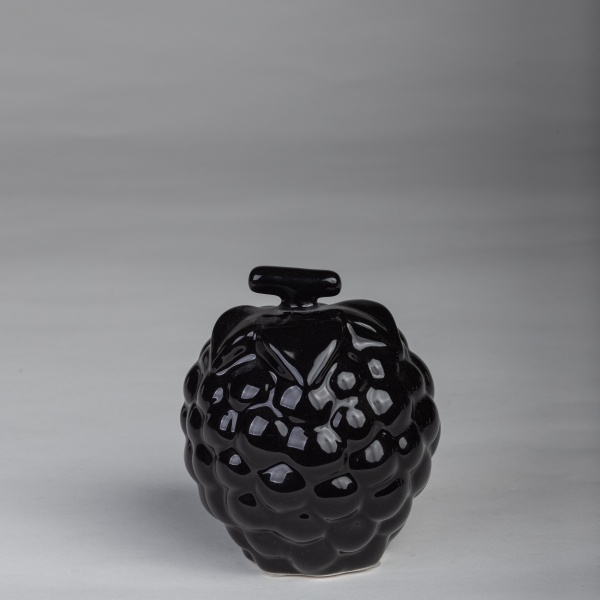 Статуэтка Виноград черный 10x10x11 см 2027-11 Eterna