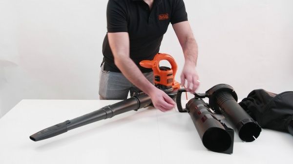 Пылесос садовый Black+Decker BEBLV260