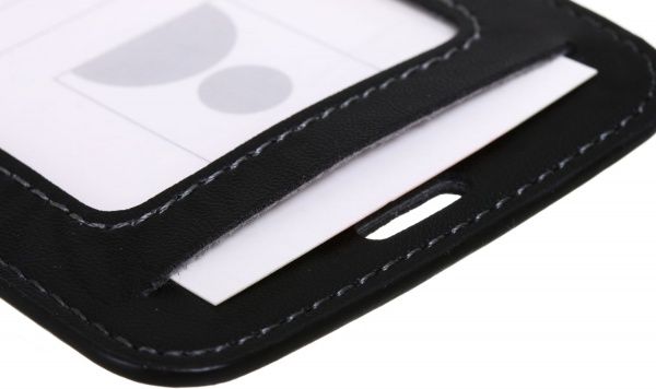 Бейдж вертикальный черный 11x7 см