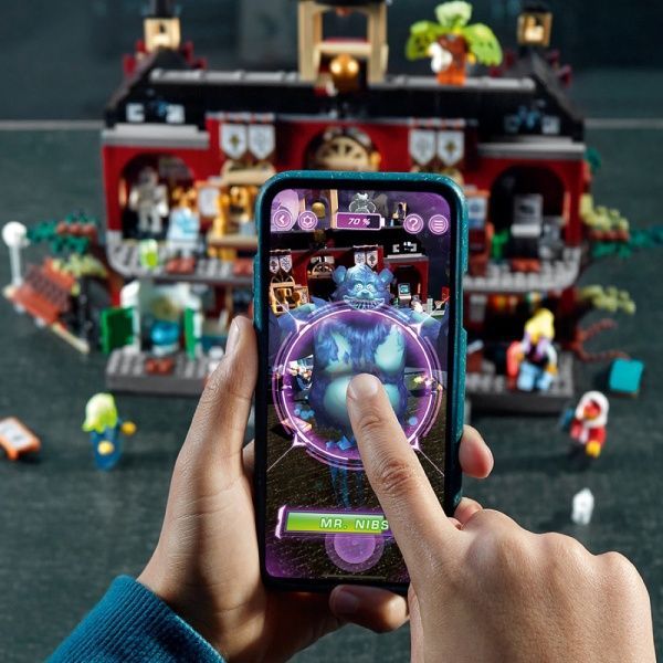 Конструктор LEGO Hidden Side Школа із привидами в Ньюбері 70425