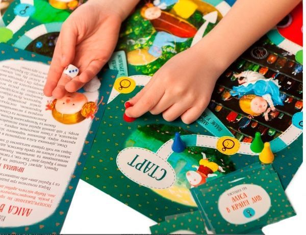 Игра настольная Ranok Creative Настільна гра.Аліса в країні див.Гапчинська