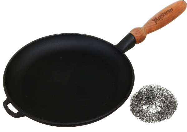 Сковорода для млинців чавунна з дерев'яною ручкою 24x2,5 см Т301 Maysternya