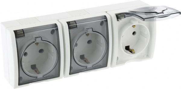Розетка тройная с заземлением Simon Aquarius без шторок белый AQGSz1-3/11A