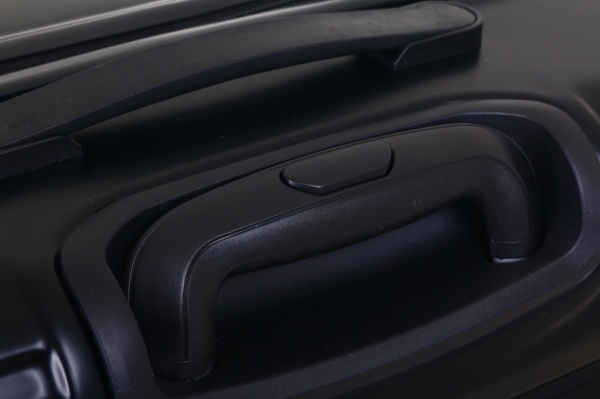 Чемодан 96 л черный LS22400 69х48х29 ABS 