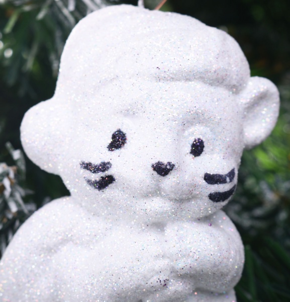 Підвіска Тигрик 3Д з мішком d 12 см білий