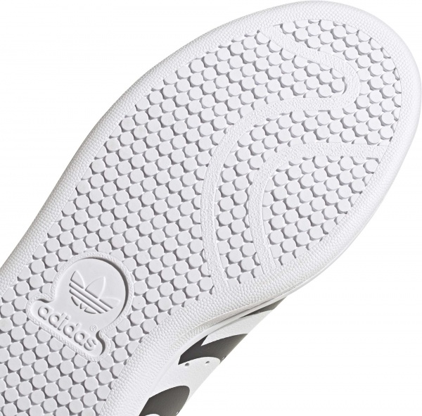 Кроссовки Adidas STAN SMITH W H05757 р.40 UK 6,5 24,6 см черно-белый
