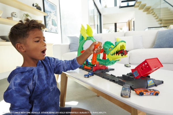 Ігровий набір Hot Wheels Атака вогняного дракона HDP03