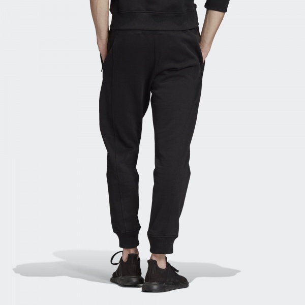 Брюки Adidas FS SWEATP FM2231 р. 2XL черный