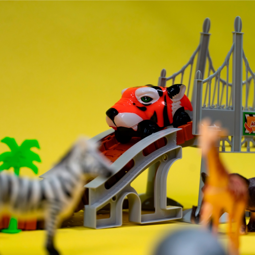 Ігровий набір OTAMANKO Автотрек «Дивовижні пригоди: Африканське сафарі» 532.02.64