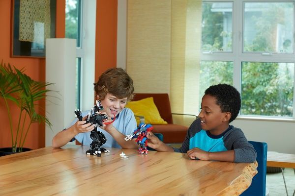 Конструктор LEGO Super Heroes Marvel Людина-Павук проти Венома 76115