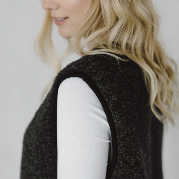 Жилет Flokati Pearl р. XXL/XXXL чорний