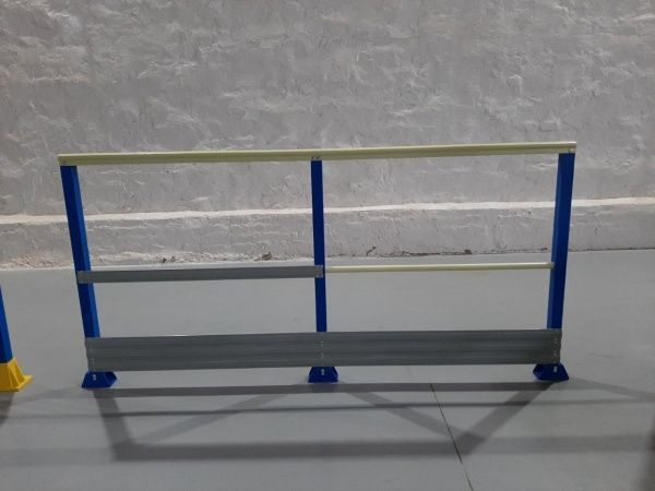 Смуга склопластикова 10x60x5 мм 2 м.п. гнута