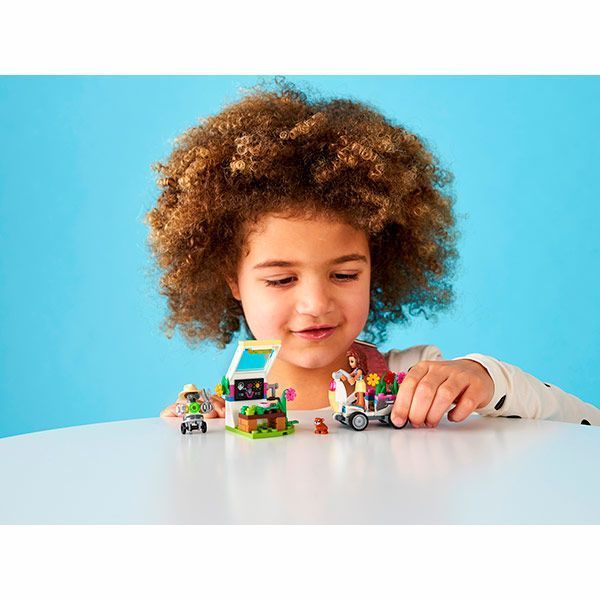 Конструктор LEGO Friends Квітник Олівії 41425