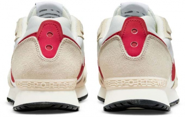 Кросівки Nike Venture Runner CK2948-111 р.39 бежевий