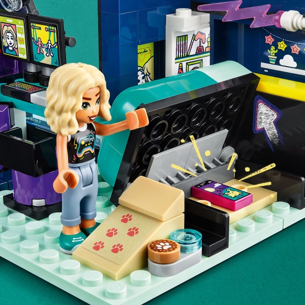 Конструктор LEGO Friends Комната Новы 41755