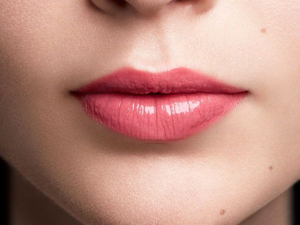 Помада губная L'Oreal Paris Сolor Riche Shinе 111 4,8 г