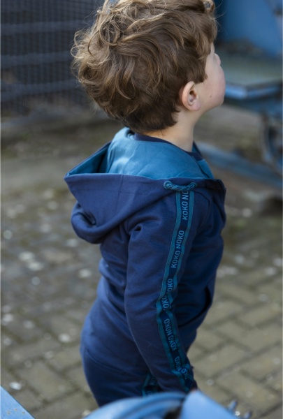 Кардиган для мальчика Koko Noko с капюшоном р.134 синий X22803-37 