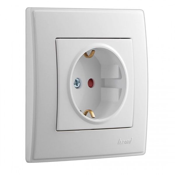 Розетка із заземленням Lezard Lesya зі шторками білий 705-0202-124В