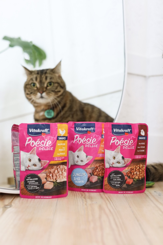 Консерва для котов Vitakraft Poesie Delice pouch курица в соусе 85 г