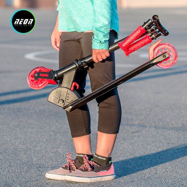 Самокат Neon Vector красный N101178 
