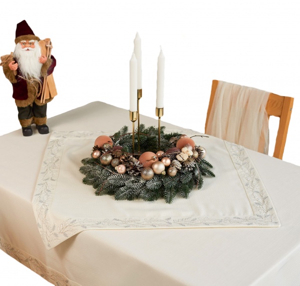 Дорожка на стол Золотые цветы 70x70 см бежевый 