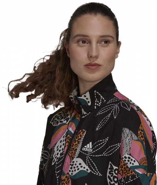 Вітрівка Adidas W FARM AOP WB GS6302 р.XS чорний