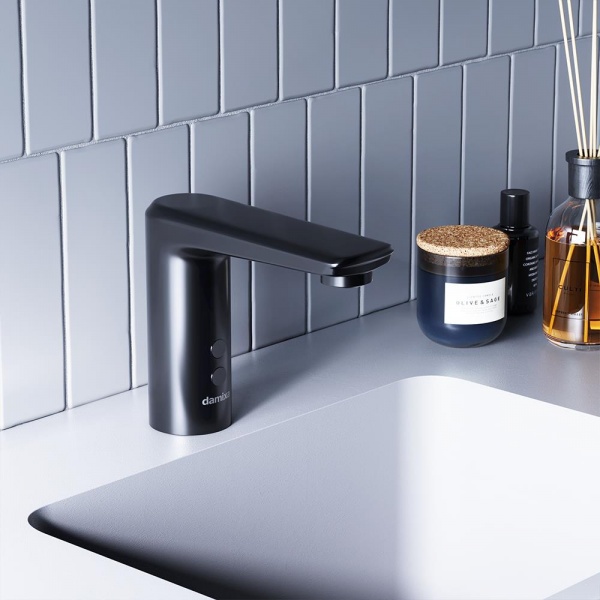 Смеситель для умывальника Damixa сенсорный черный 780290300 Damixa Origin Evo 2
