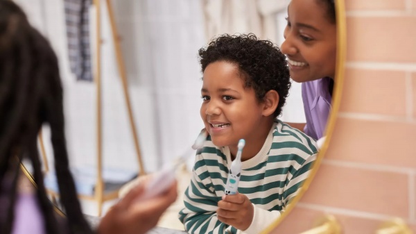 Электрическая зубная щетка детская Philips Sonicare HX3601/01